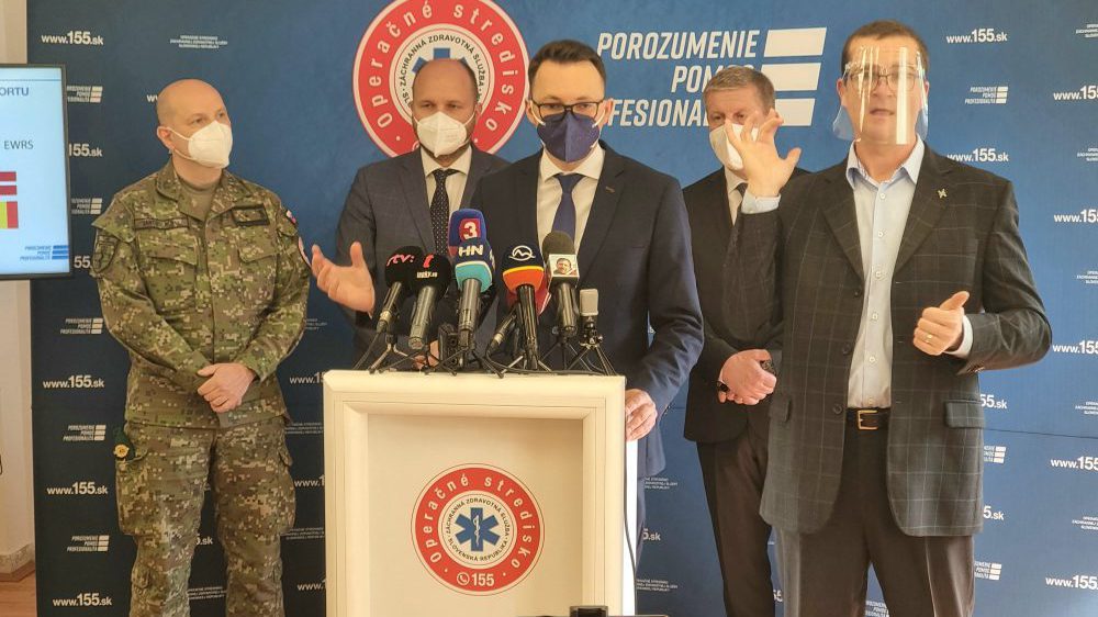 MOSTY POMOCI PRE KRITICKÝCH PACIENTOV S COVID-19